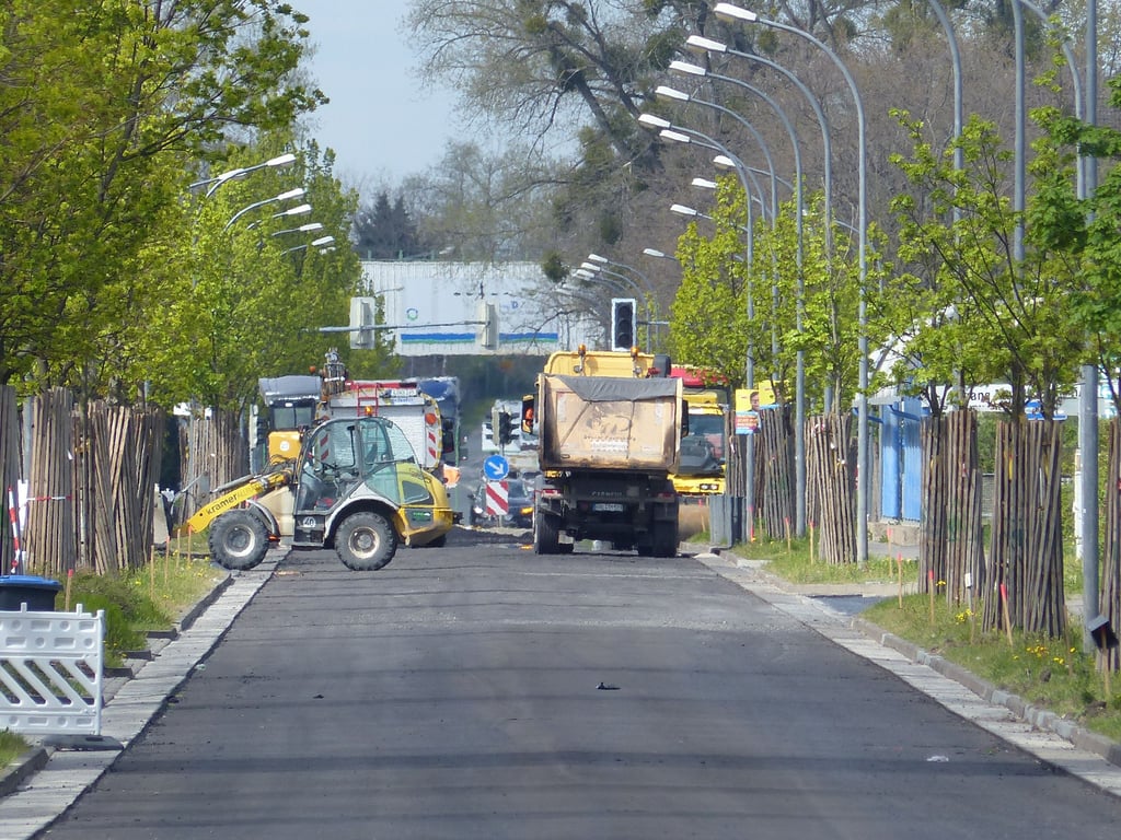 Blick in die Baustelle Zörbiger Straße.
