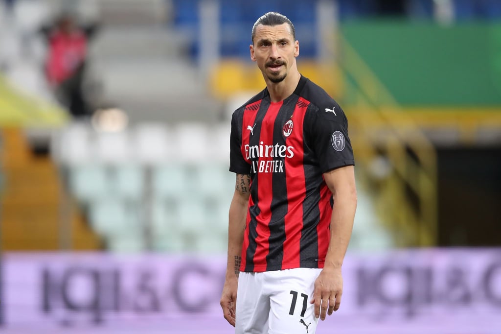 Stürmerstar Zlatan Ibrahimovic wurde am Knie operiert.