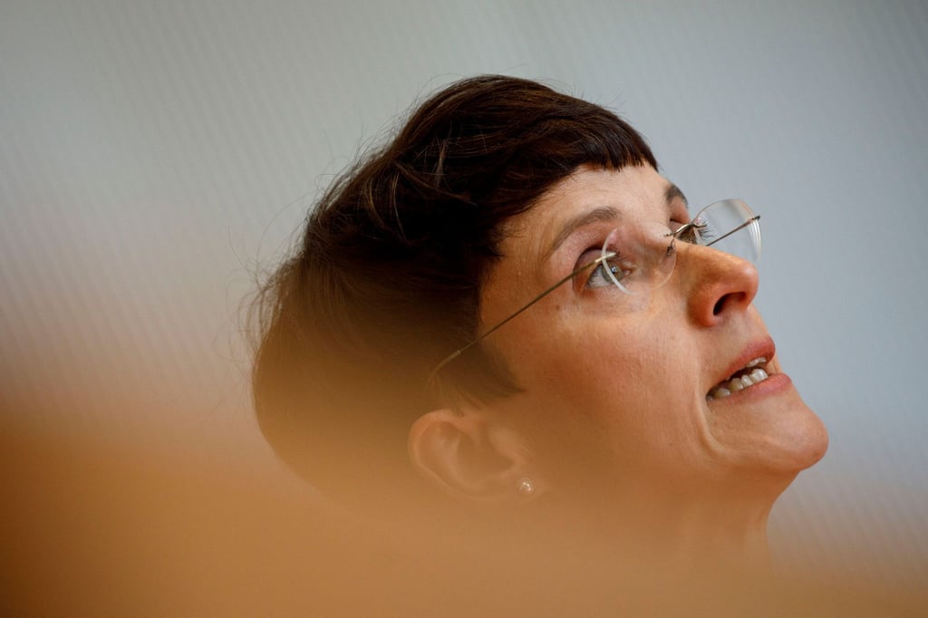 Die frühere AfD-Vorsitzende Frauke Petry spricht zu Journalisten.