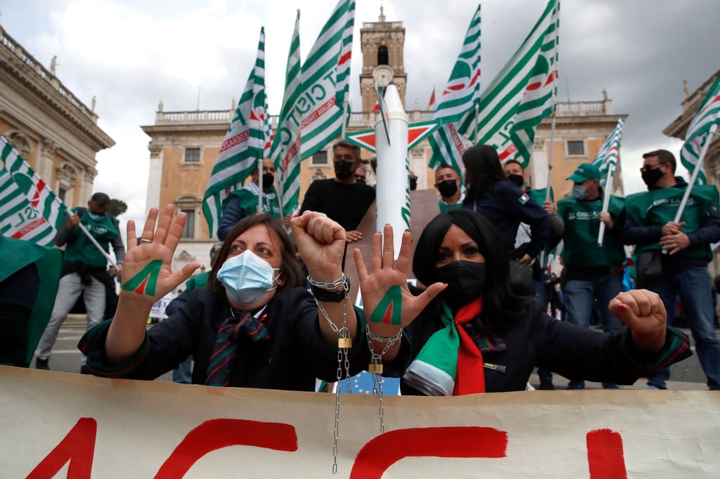 Alitalia-Mitarbeiter bei einem Protestmarsch Mitte April in Rom.