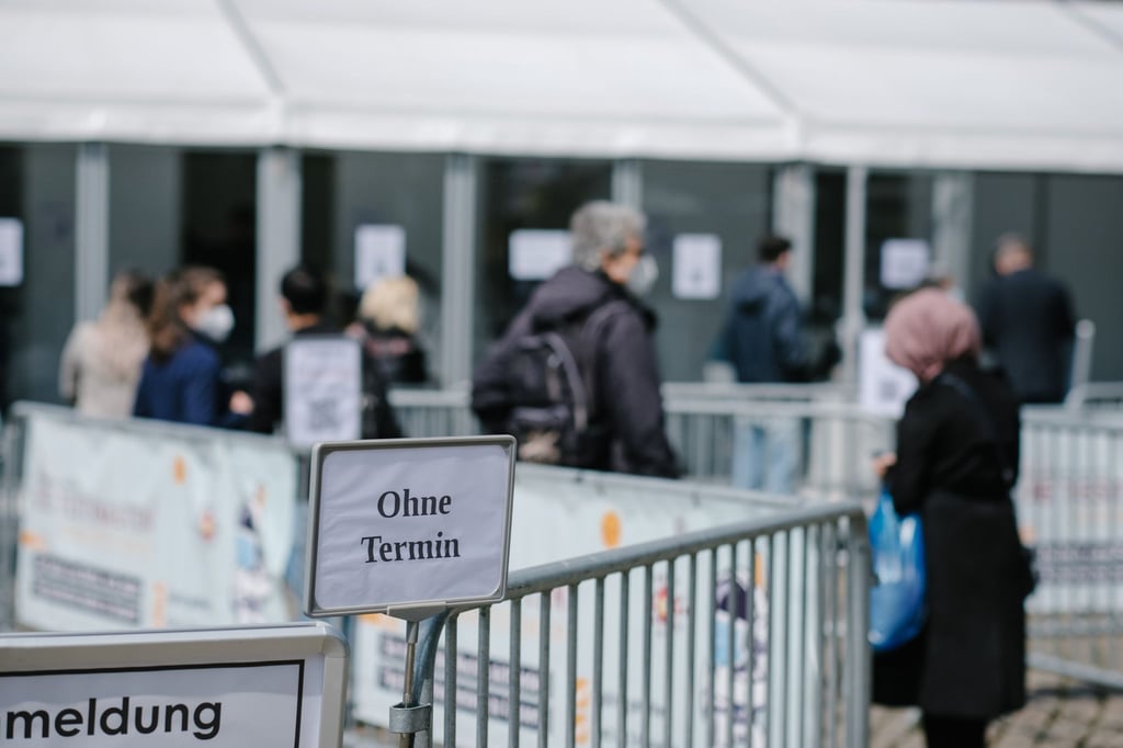 Die vielen Testzentren hätten neben Namen und Adressen auch besonders sensible Daten wie Ausweisnummern erfasst. Symbolfoto: Ole Spata/dpa/Archivbild