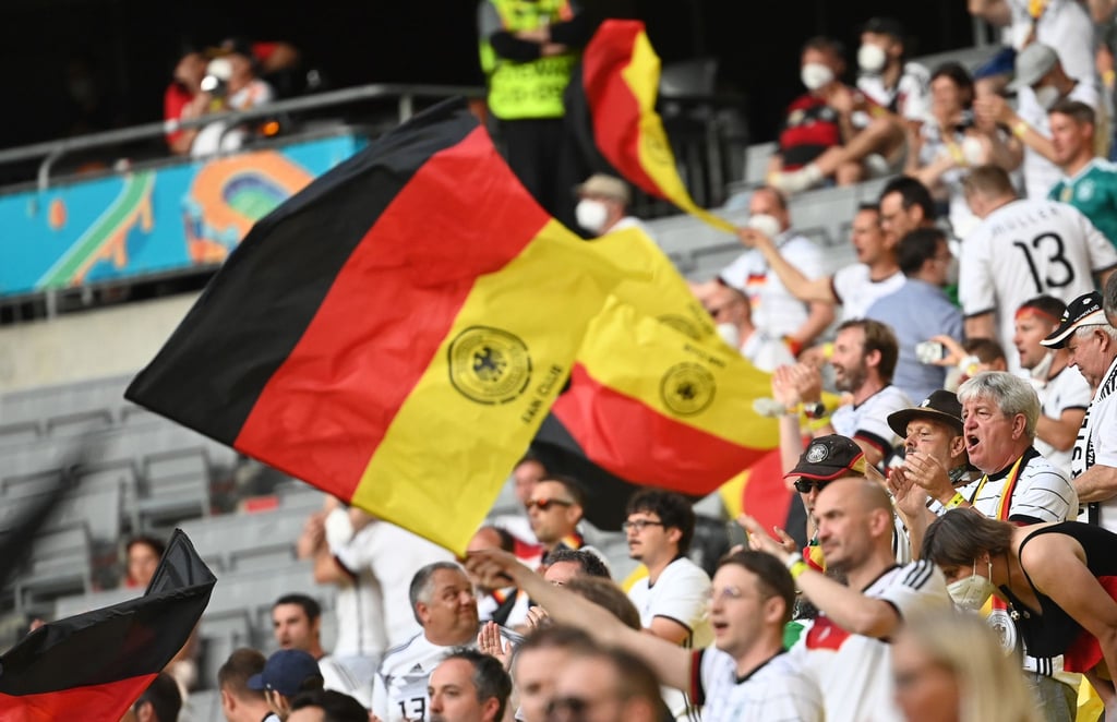 Beim DFB-Spiel gegen Frankreich hielten sich nur wenige Zuschauer an die Maskenpflicht.