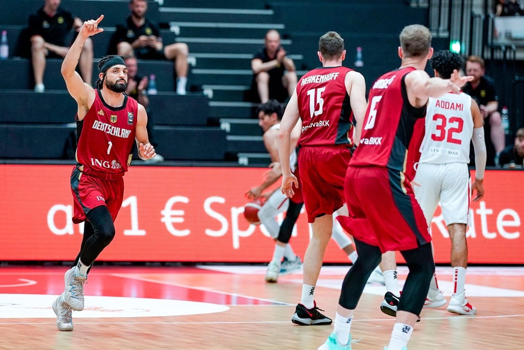 Die deutschen Basketballer besiegten Tunesien klar mit 102:75.