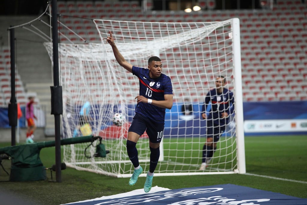 Frankreichs Kylian Mbappé jubelt nach dem Führungstreffer seiner Mannschaft.