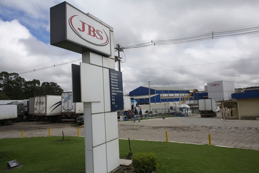 Ein Hackerangriff auf den weltgrößten Fleischkonzern JBS aus Brasilien hat große Teile der Produktion in Nordamerika und Australien lahmgelegt.