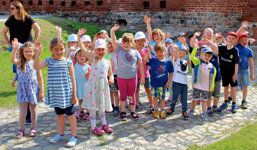 Die Entdeckerkinder der Lindauer Kita machten einen Abstecher auf die Burg.