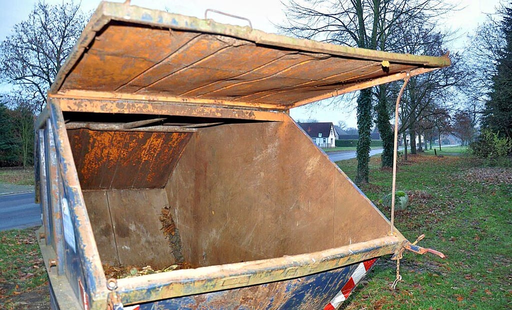 Dieser Laubcontainer stand im Herbst 2020 in Dequede. Die Laubentsorgung habe dort prima funktioniert, schätzt Bauamtsleiter Matthias Köberle ein.