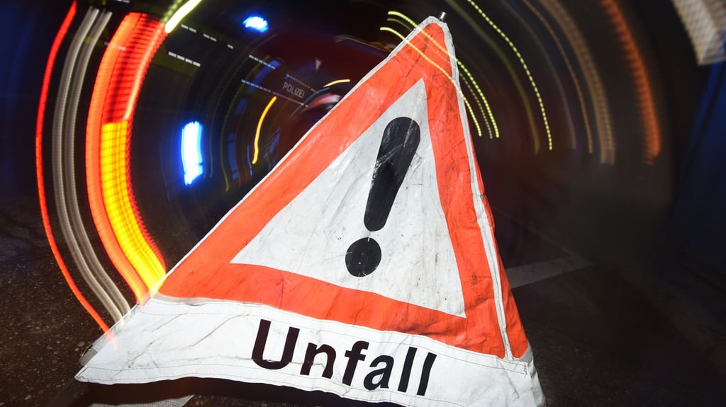 Ein stark alkoholisierter Skoda-Fahrer kollidierte am Samstagabend in Blankenburg mit einem geparkten Hyundai.