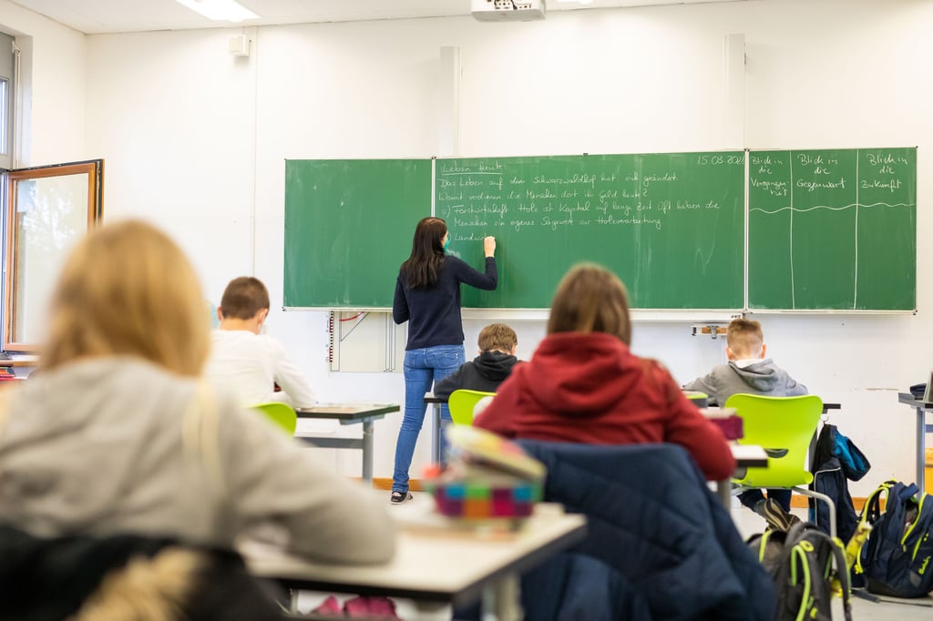 Sachsen-Anhalt will mehr Seiteneinsteiger als Lehrer gewinnen.