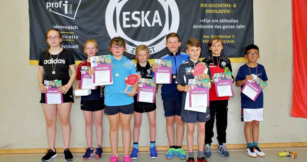 Die SG ESKA Zerbst richtete 2019 das Verbandsfinale der Tischtennis-mini-Meisterschaften aus. Tabea Nilges vom Gastgeber (links) wurde Vizemeisterin.