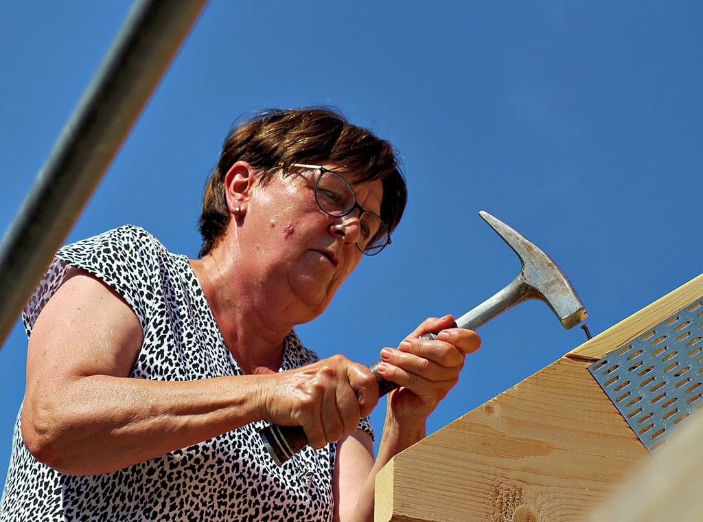 Den letzten Nagel ins Gebälk zu treiben, oblag Birgit Weißmeyer.