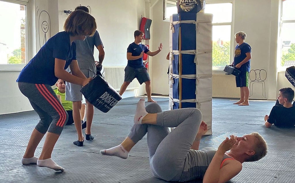 In einer Kampfkunstschule übten sich die Teilnehmer auch schon im vergangenen Jahr in Selbstverteidigung.