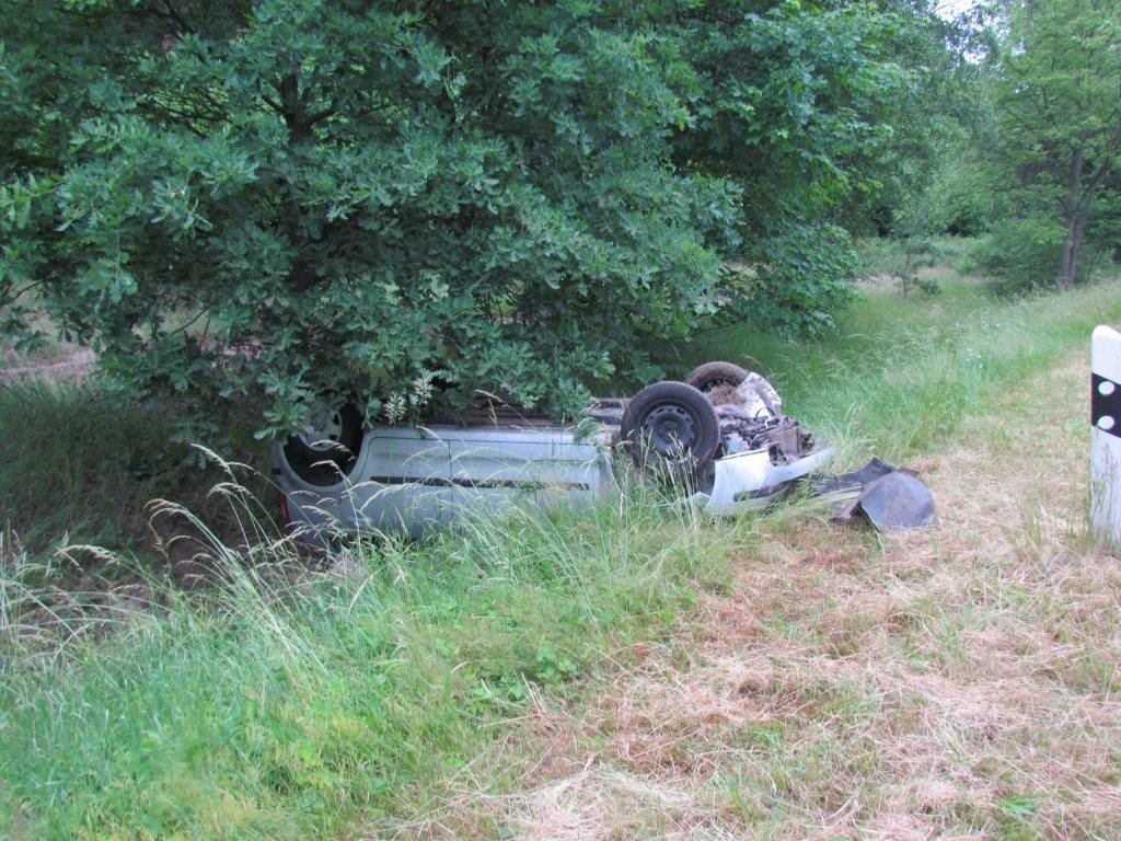 Der 48-jährige Fahrer eines PKW kam auf der B 71