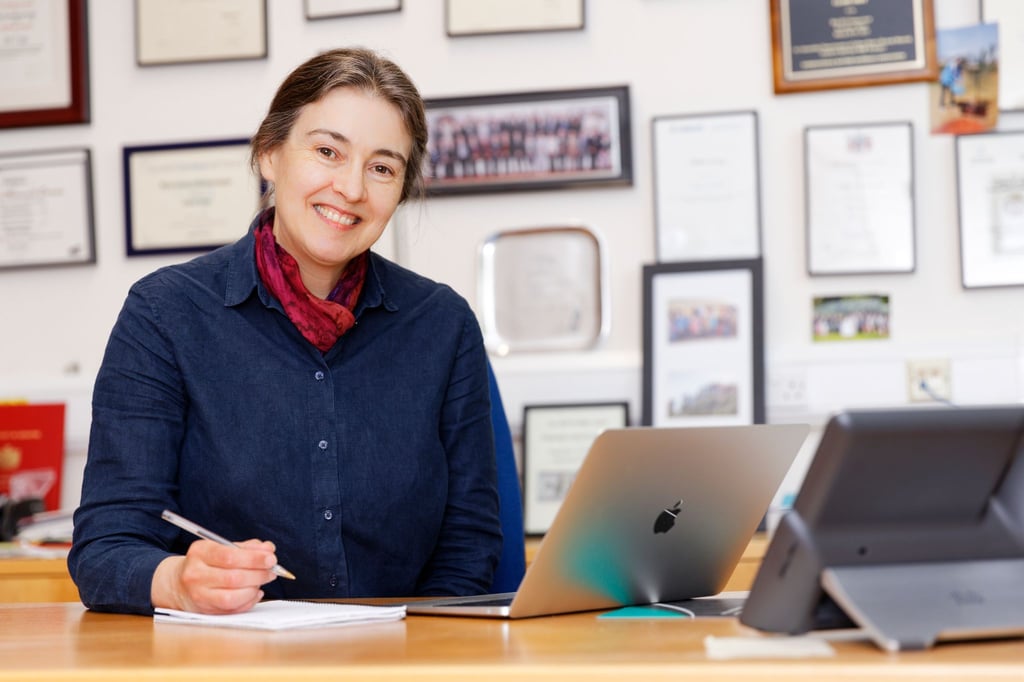 Clare Grey erhält den mit einer Million Euro dotierten Körber-Preis für die Europäische Wissenschaft 2021.