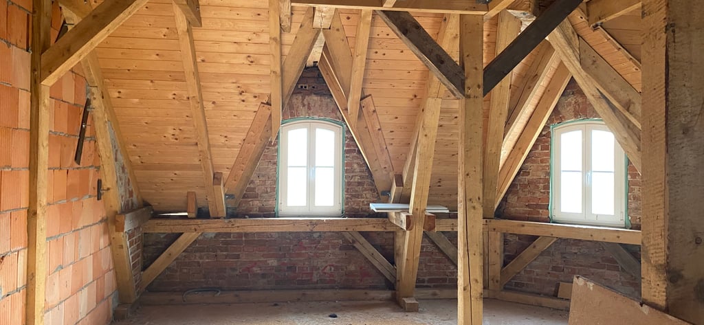 Diese Leere im Lies-Haus Osterburg könnte kreativen Menschen modernen Arbeitsraum bieten. Das Objekt bliebe dann zunächst in den Händen der Stadt.