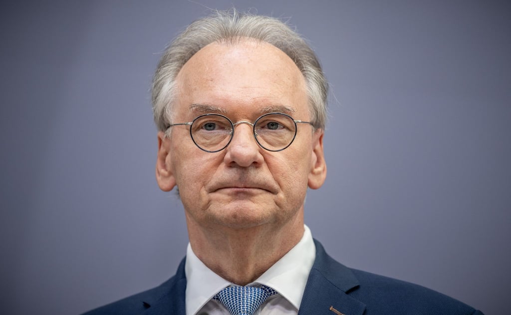 Reiner Haseloff (CDU) bei einer Pressekonferenz.