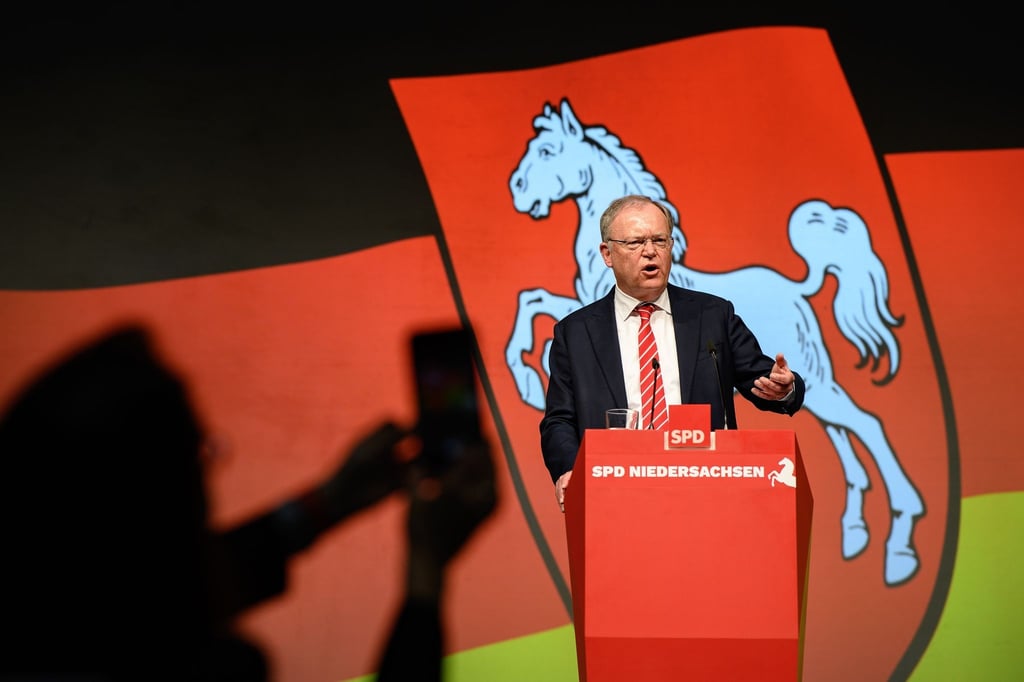 Stephan Weil (SPD). Ministerpräsident von Niedersachsen, beim Landesparteitag der SPD Niedersachsen.
