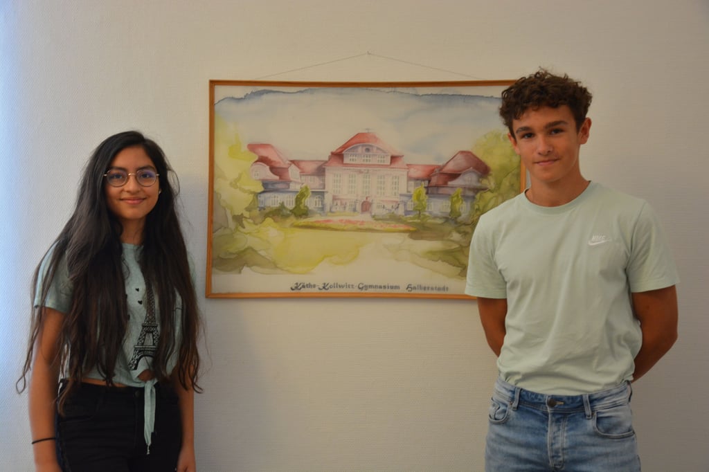 Celina Delgado und Leonard Benser vom Halberstädter Käthe-Kollwitz-Gymnasium sind mit ihrer Geschäftsidee "Young Artists" unter den besten fünf Teams des Landesschülerwettbewerbs futurego.