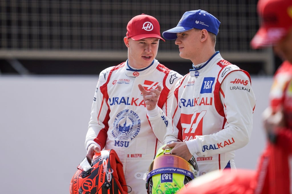 Das Verhältnis von Mick Schumacher (r) und Nikita Masepin hat gelitten.