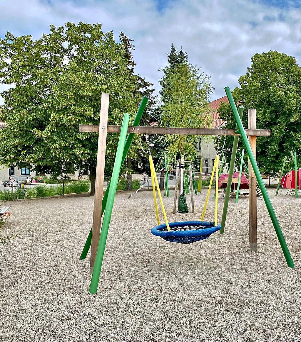 Tagsüber ist es auf dem Spielplatz manchmal leer, doch am Abend sorgen Jugendliche für Lärm, klagen einige Anwohner.