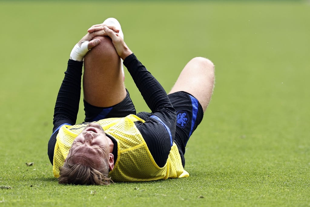 Der Niederländer Luuk de Jong verletzte sich im Training.