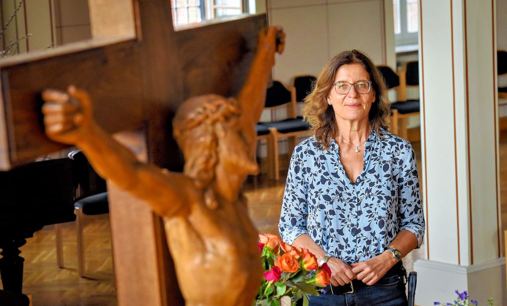 Sie spendet den Gefangenen im Roten Ochsen Trost, sieht sie aber nicht als Opfer: Seelsorgerin Barbara Sonntag.