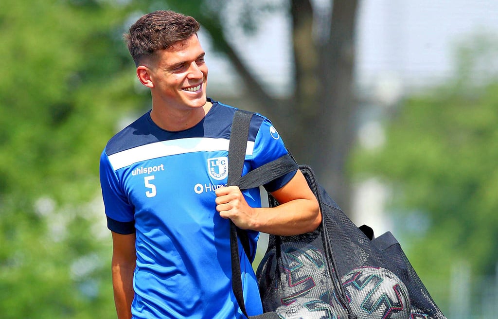 Ist privat sowie sportlich aktuell überglücklich: FCM-Spielführer Tobias Müller.
