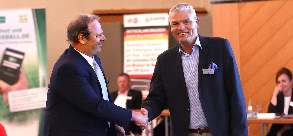 Bei der Wahl des Präsidenten setzte sich Holger Stahlknecht (rechts) gegen seinen Kontrahenten Michael Rehschuh durch.
