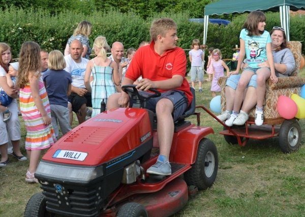 Dorffest Viele lustige Aktionen in Scharlibbe