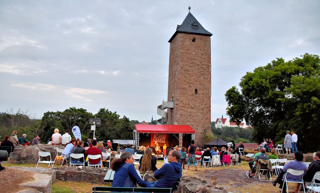 Die Open-Air-Saison in Halle ist eröffnet. Auf der Oberburg Giebichenstein hat das Trotzburgfest begonnen - bis zum 17. Juli gibt es hier Konzerte.