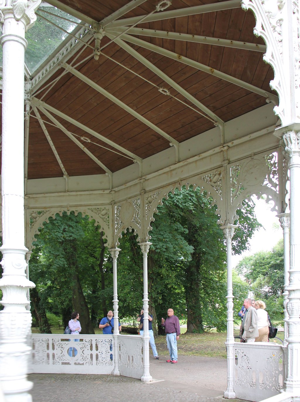 Der Kunstgusspavillon im Tangerhütter Stadtpark.