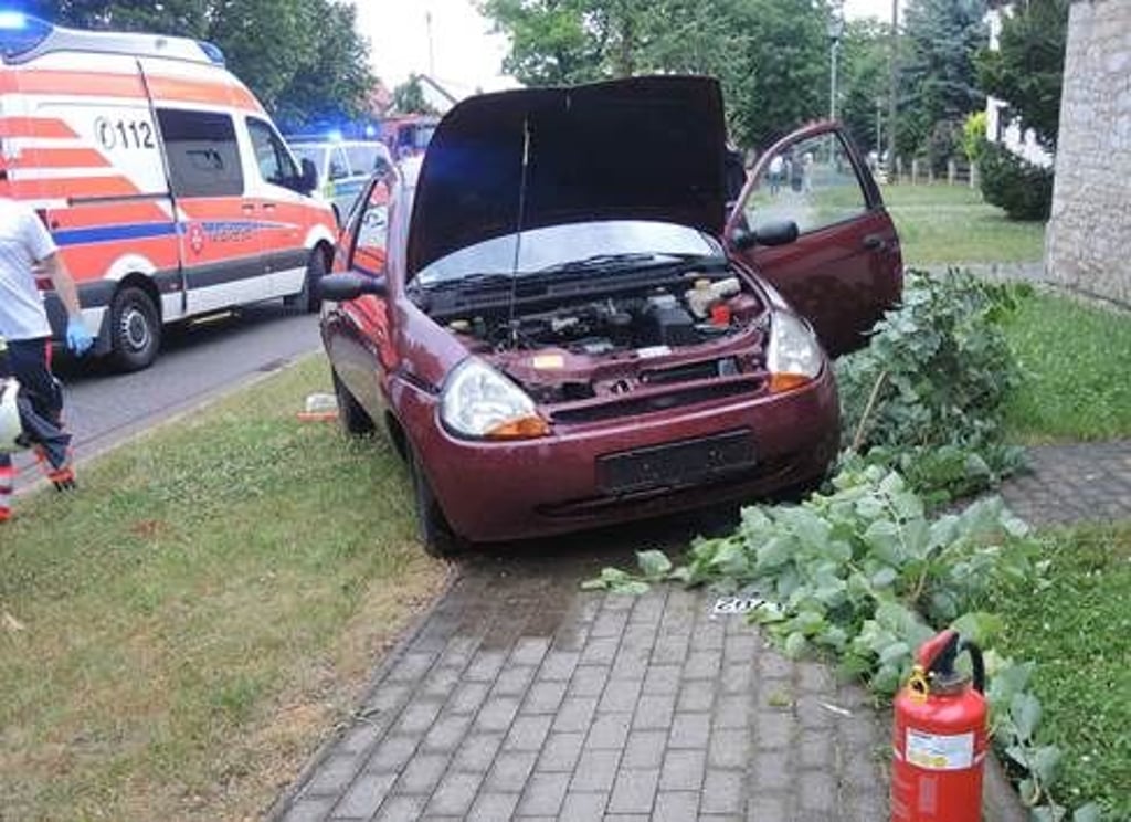 In Hordorf ist es heute Vormittag gegen 9.45 Uhr zu einem Verkehrsunfall gekommen. Dabei wurde eine Frau schwer verletzt.