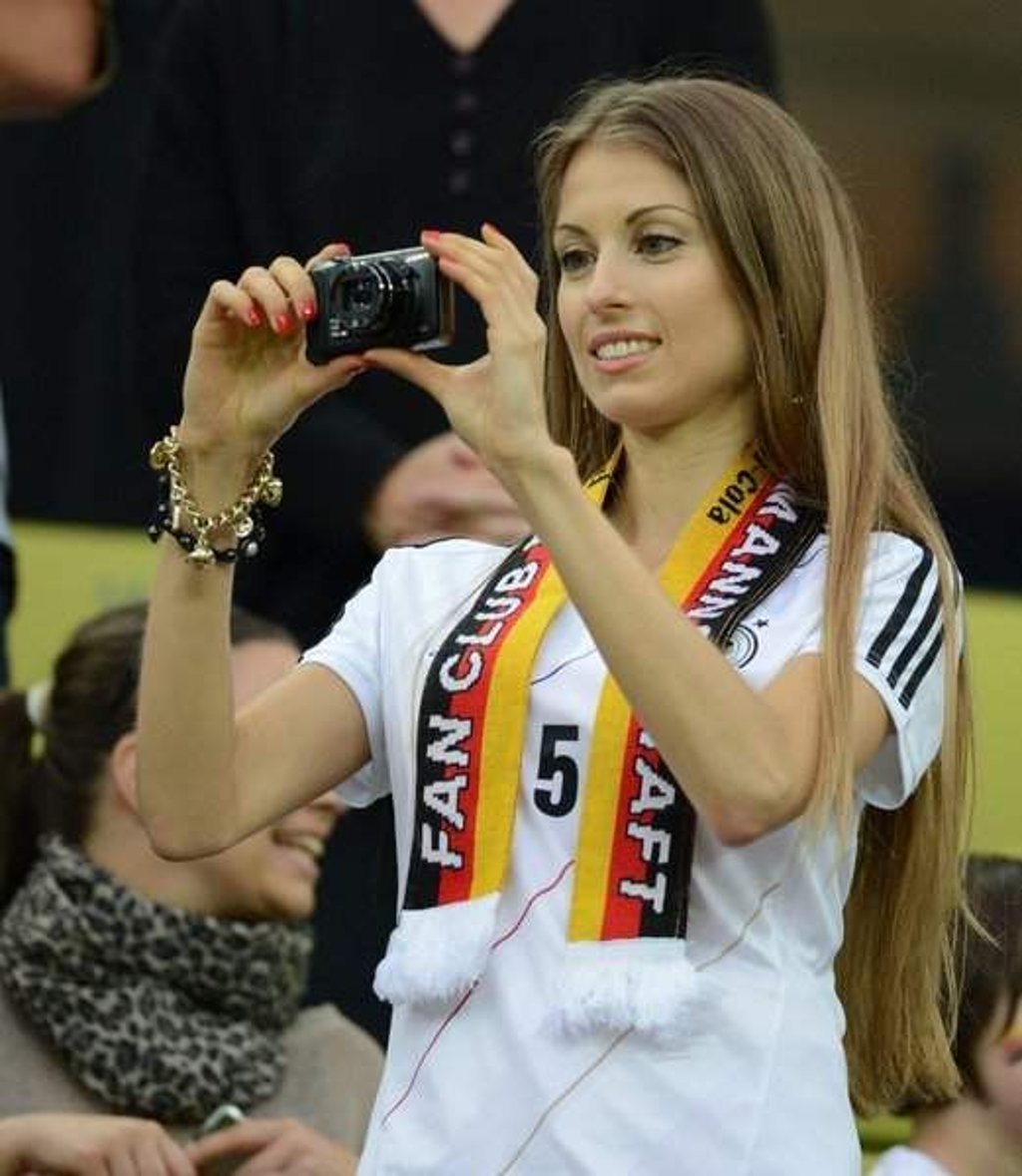 Cathy Fischer, the girlfriend of Mats Hummels, on the stand prior to the UEFA EURO 2012 quarter-final soccer match Germany vs Greece at Arena Gdansk in Gdansk, Poland, 22 June 2012. Photo: Andreas Gebert dpa (Please refer to chapters 7 and 8 of http://dpaq.de/Ziovh for UEFA Euro 2012 Terms & Conditions) +++(c) dpa - Bildfunk+++