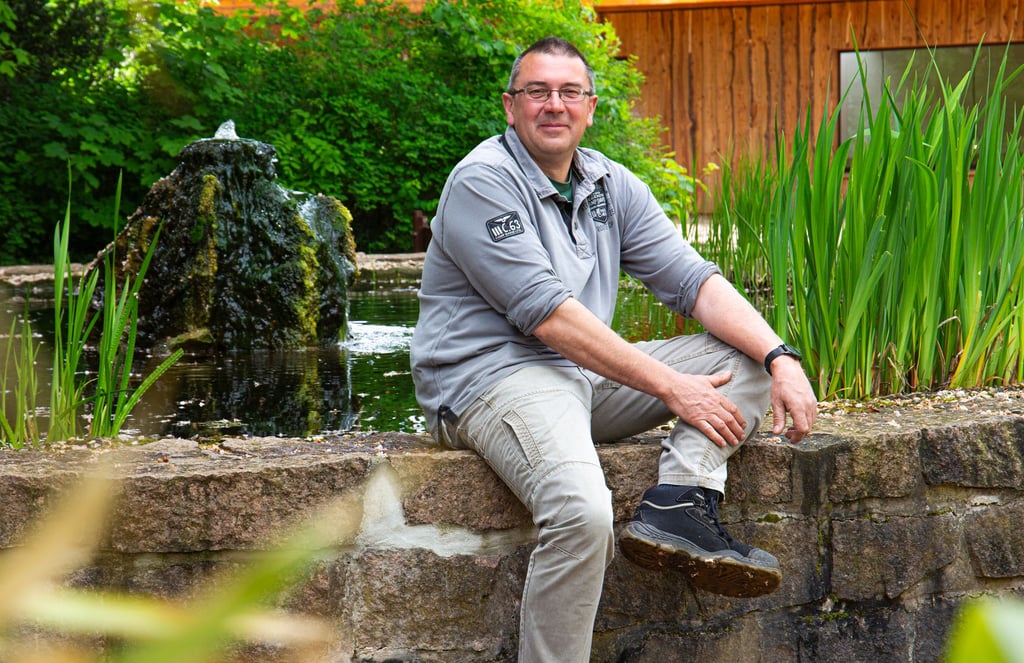 Frank Fischer arbeitet seit kurzem im Tiergarten Bernburg und ist für die Pflanzen verantwortlich.