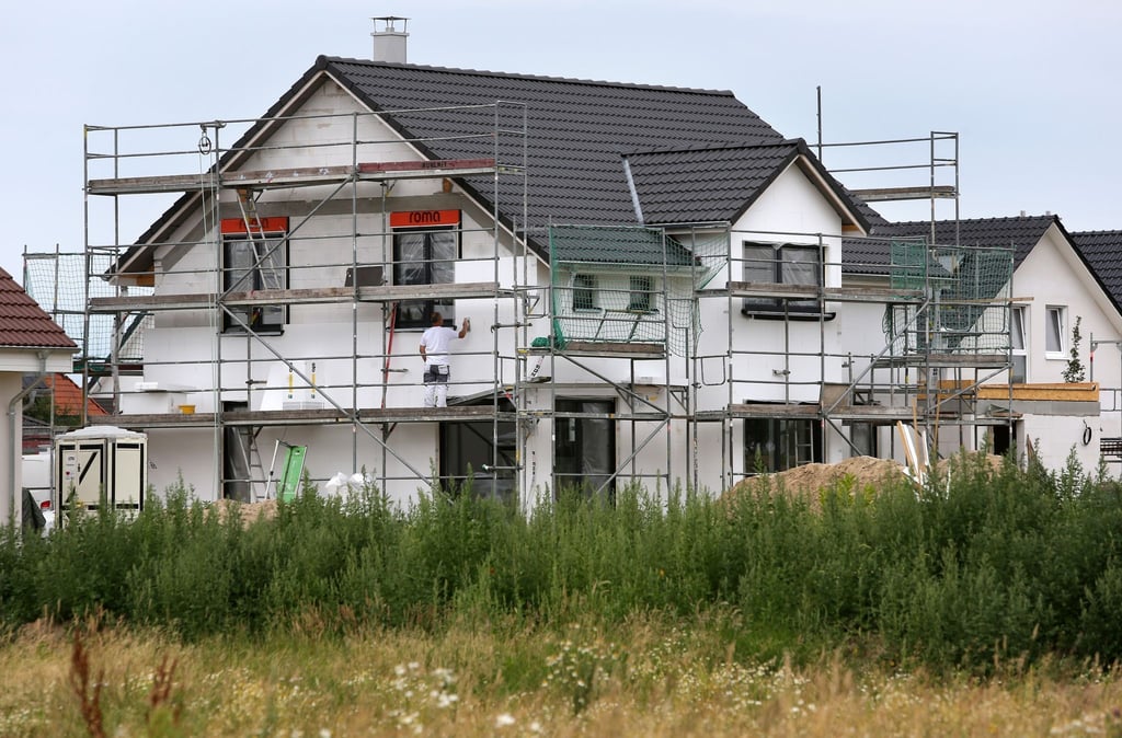 Einfamilienhäuser im Bau.