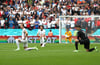 Vor dem Klassiker England gegen Deutschland machten beide Teams den Kniefall.