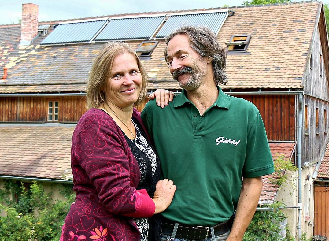 Diese beiden haben offenbar alles richtig gemacht in ihrer Beziehung. Jetzt wissen wir auch, worauf normalerweise das Glück fußt.