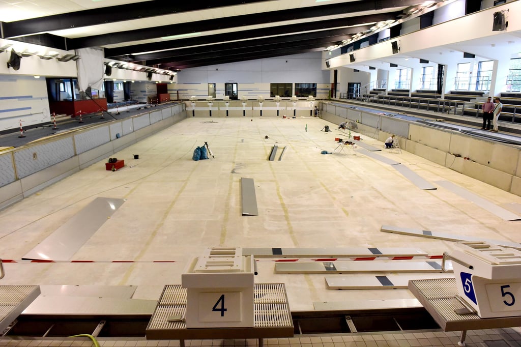 Anfang September 2021 soll das Schwimmbecken in Magdeburg-Stadtfeld wieder mit Wasser gefüllt sein.