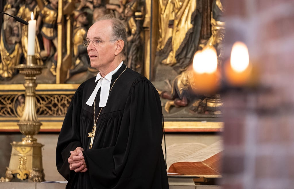 Ralf Meister, Landesbischof in Niedersachsen, hält den Gottesdienst am Reformationstag in der Marktkirche.