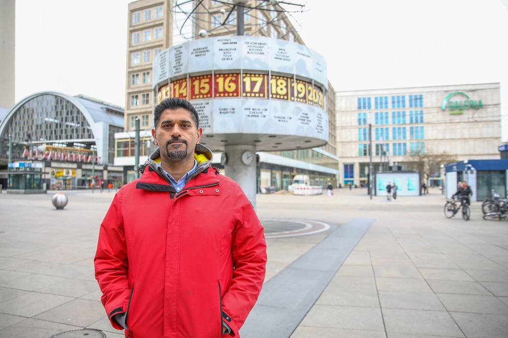 Jag Bal, Cheftrainer von Berlin Thunder.