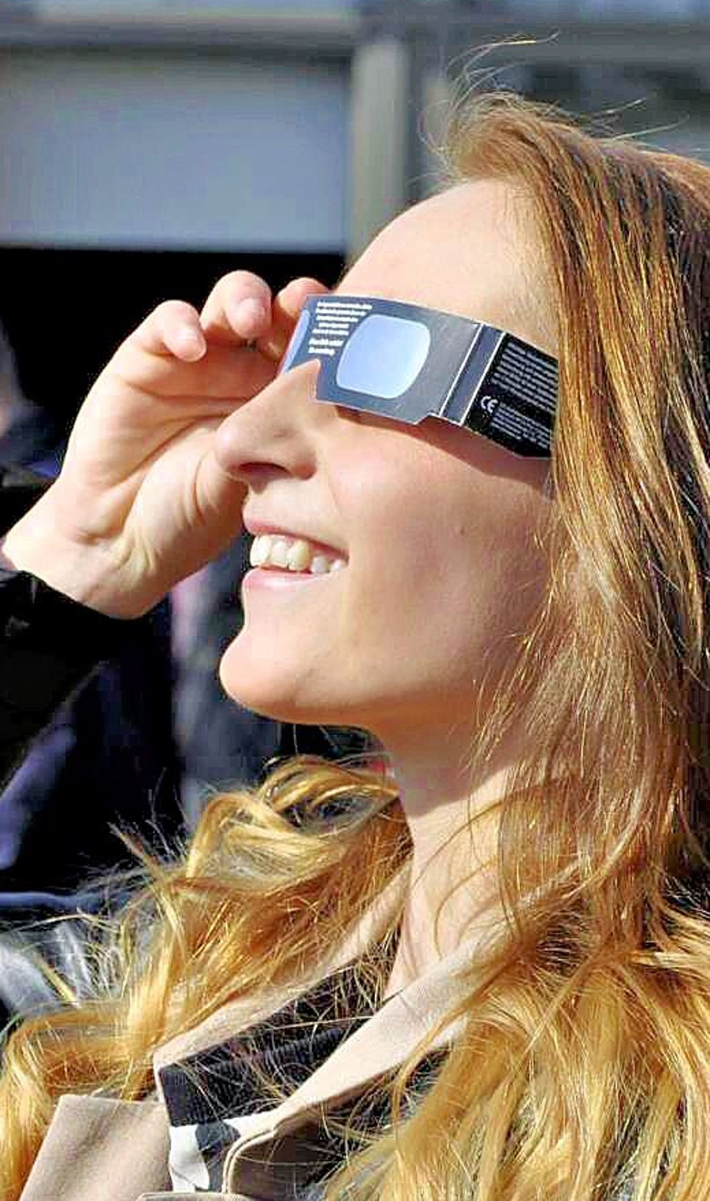 Hunderte beobachteten die Sonnenfinsternis 2015.