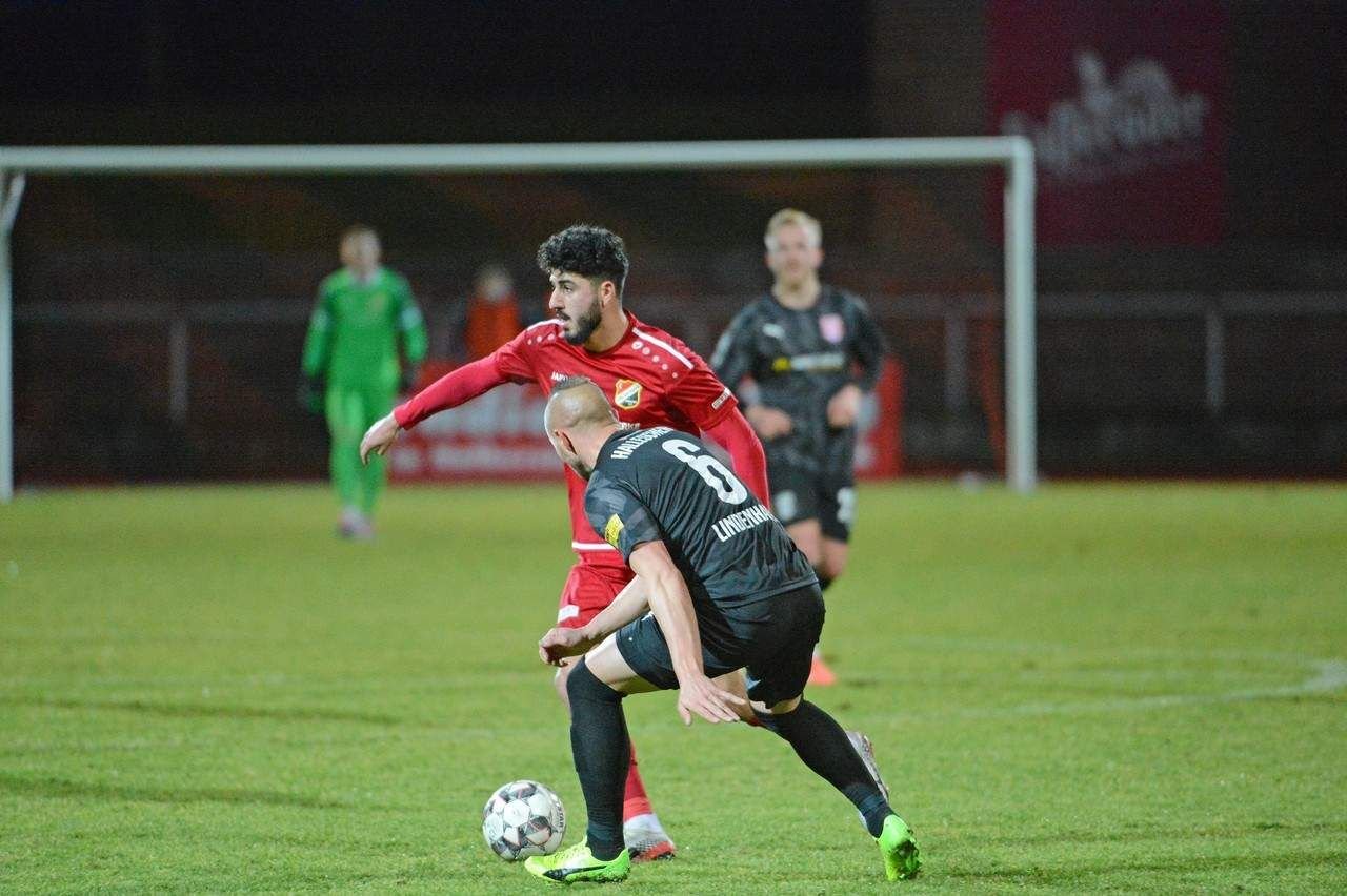 Halberstadt schlägt Halle im Pokalspiel