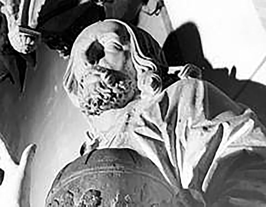 Christus mit Weltkugel, 1947 fotografiert mit Holzkamera und im Schein einer geborgten Fotolampe von Eberhard Zwicker.