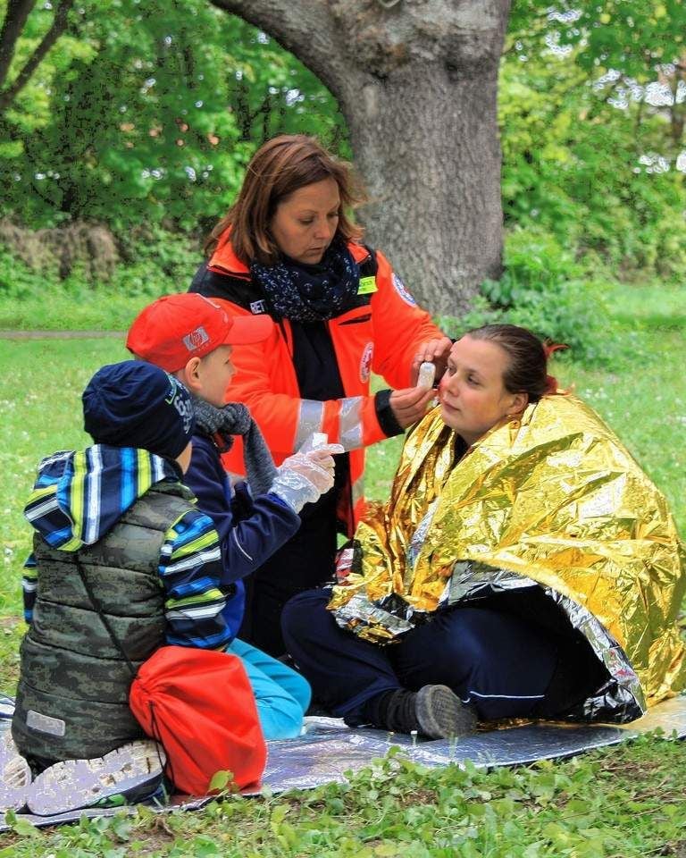 Lebensretter von Morgen: Das "Erste Hilfe im Kindergarten" Ausmalprojekt