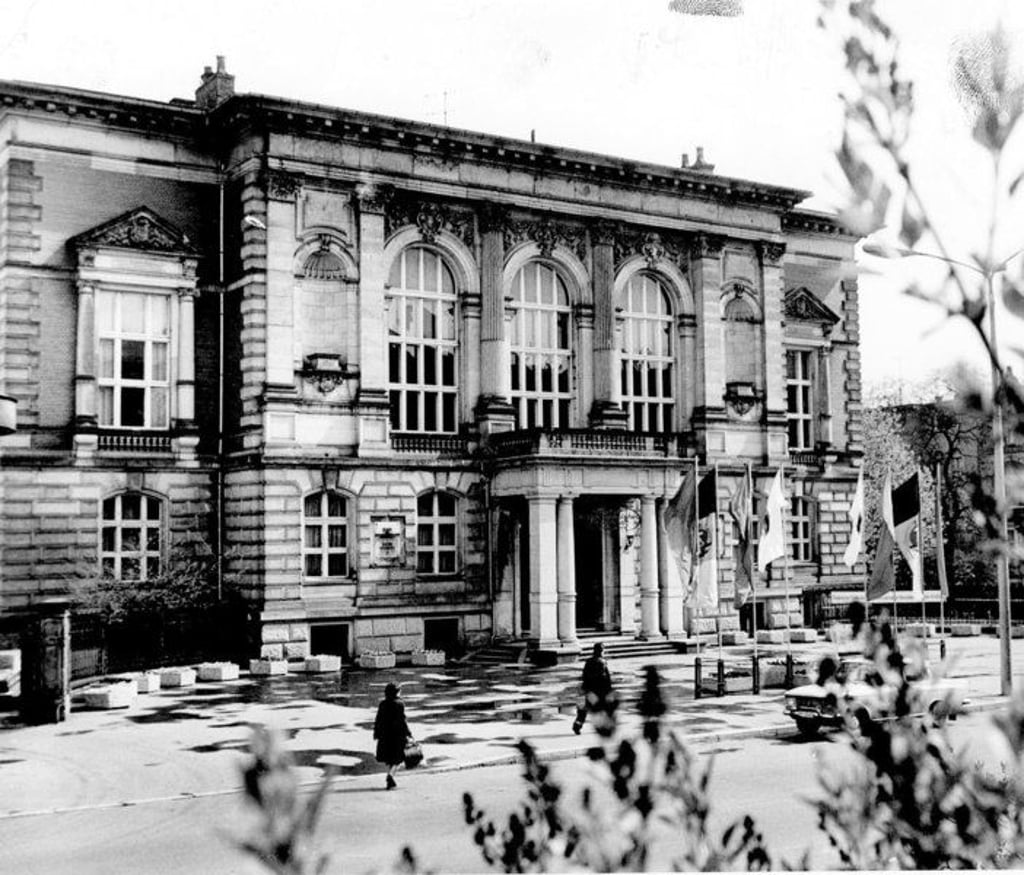 Palais am Fürstenwall
Magdeburg, Palais am Fürstenwall, damals Haus der DSF in der Hegelstraße, 3.5.1979