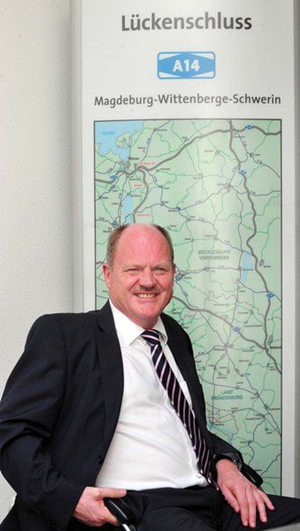 Foto: Uli LŸcke-- GesprŠch mit Thomas Webel, Minister fŸr Landesentwicklung und Verkehr des Landes Sachsen-Anhalt.