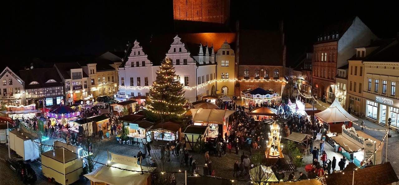 Weihnachtsmarkt Ja, Eisbahn Nein