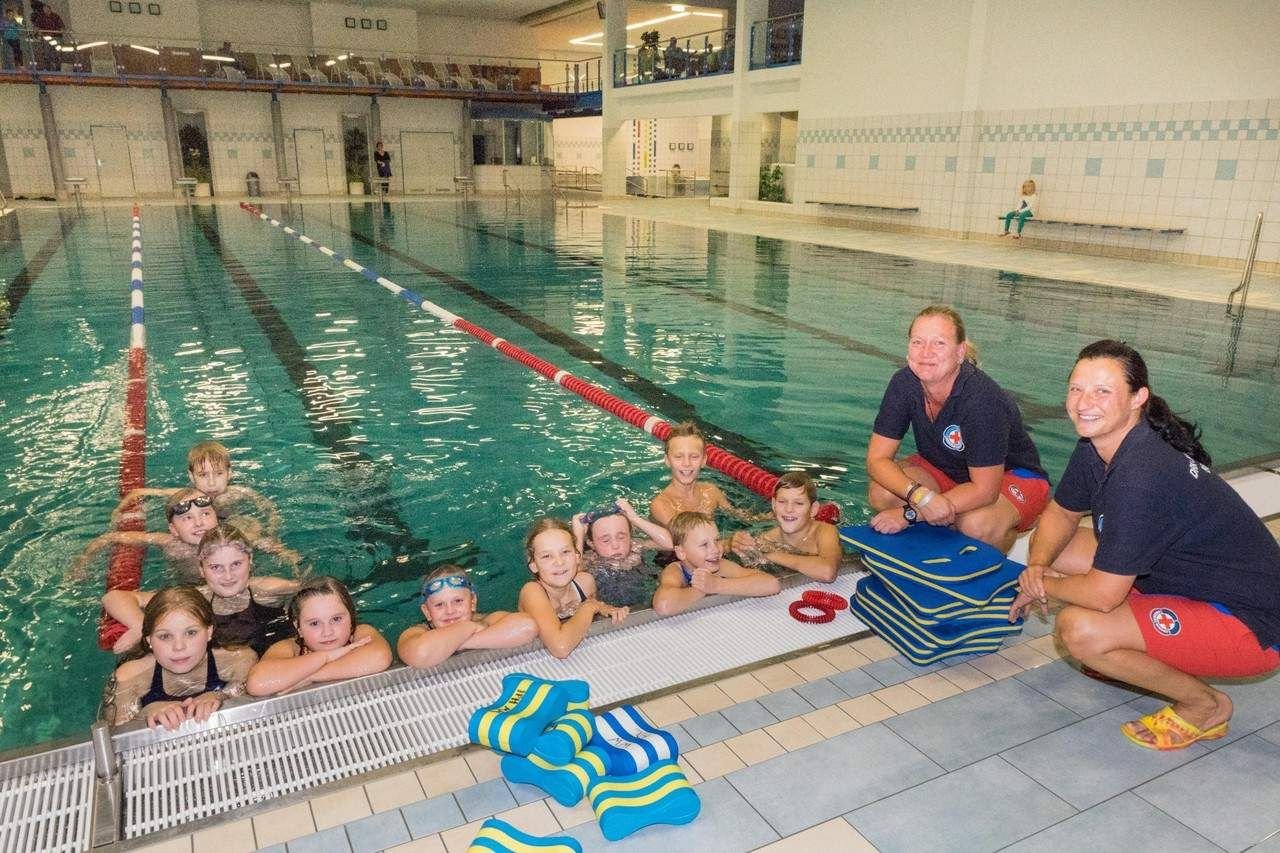 Bahnen schwimmen als gute Tat