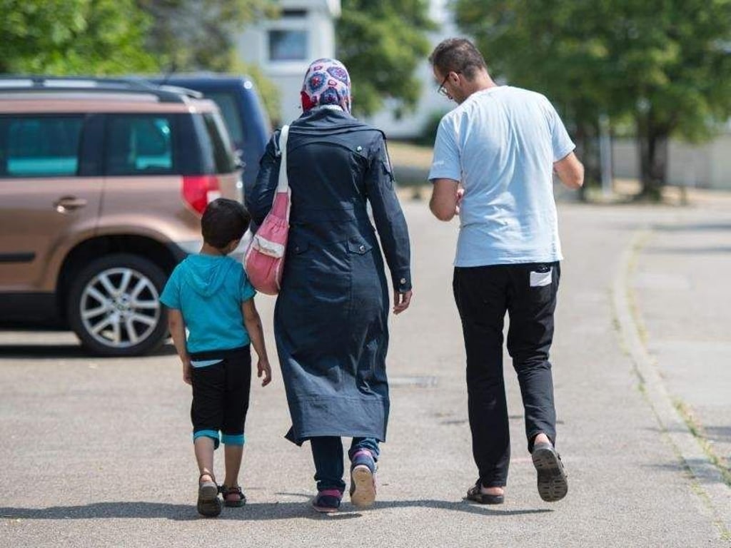 Ob Unterkunft, Sprachunterricht oder Arbeit - Flüchtlingen in Deutschland fehlt es an vielem. Jeder der helfen will, sollte daher aktiv werden. Foto: Wolfram Kastl