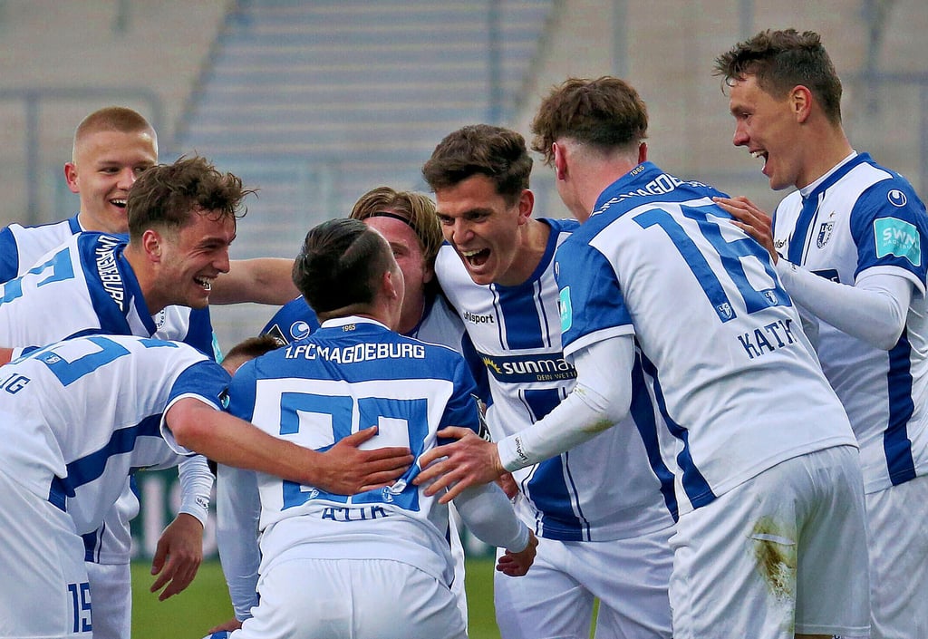 Mit einem 3:0-Sieg in Saarbrücken sicherte der 1. FC Magdeburg in der vergangenen Saison vorzeitig den Klassenerhalt. In den nächsten Tagen wird sich herausstellen, wie viele der Spieler auch in der kommenden Spielzeit dabei sein werden.
